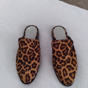 Very comfortable leopard loafer.